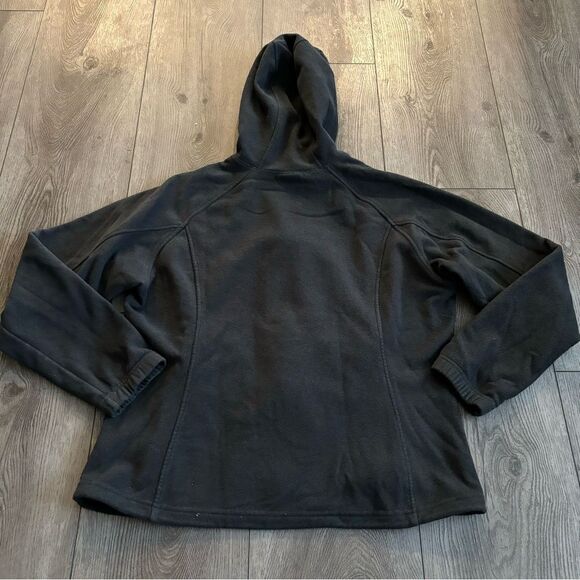 Columbia woman’s used sweater color gray. Very soft and warm for winter - Picture 2 of 6